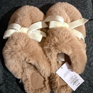 Auden Tan Faux Fur Slippers with Cream Bow